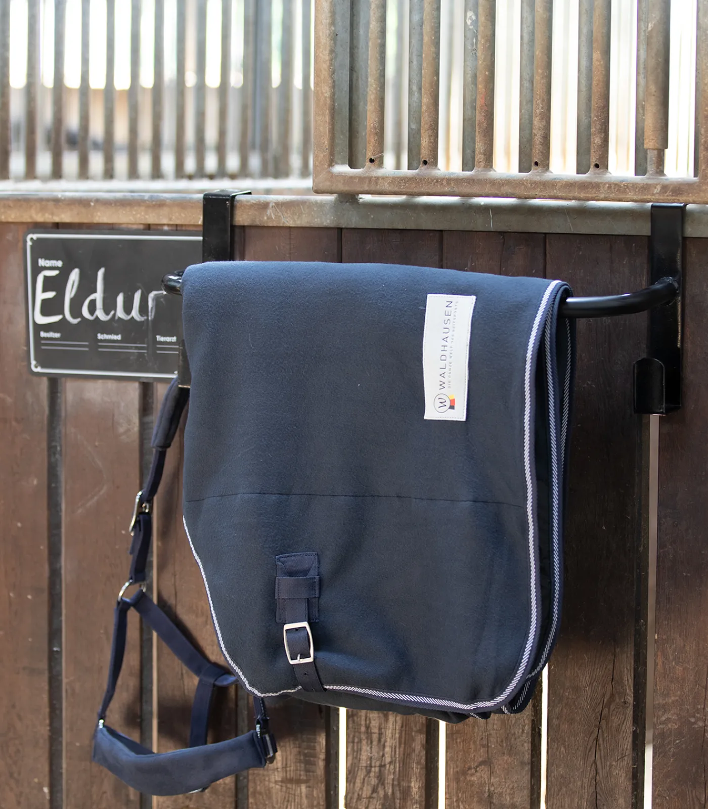 Waldhausen Sattelschränke, Boxentaschen & Aufbewahrung|Anbinder, Halter & Haken>Deckenhalter für Boxentür, verstellbar