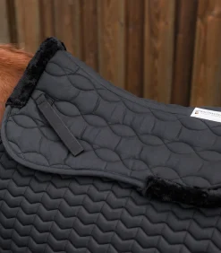 Waldhausen Sattelpads|Lammfelle>Sattelkissen mit Synthetik-Fell