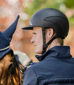 SWING Reithelme><noscript><img width=